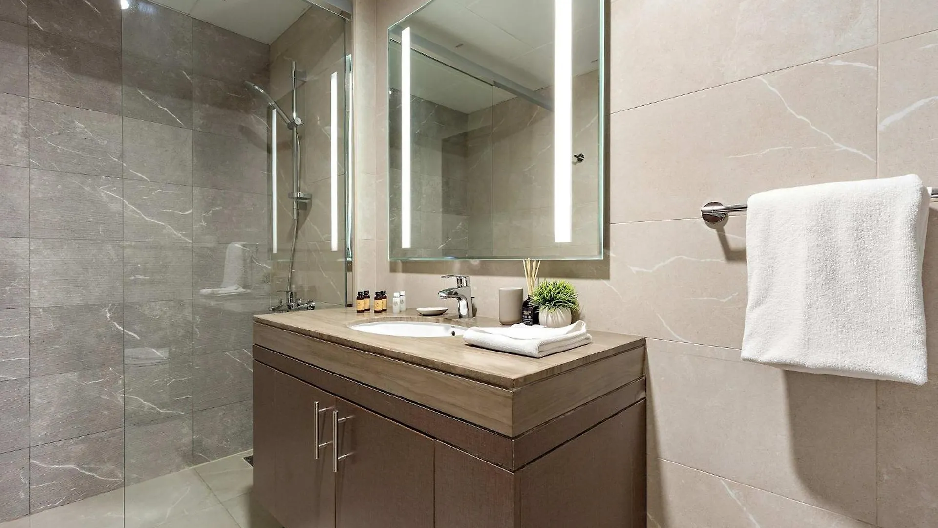 Appartamento Silkhaus Executive 1Bdr In Reem Island At Najmat Abu Dhabi 0*,